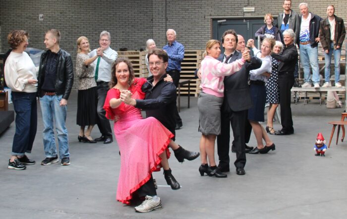 Dansschool Le Haen danst mee in The Full Monty (6 en 7 november 2026, theater De Schalm VELDHOVEN)